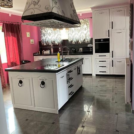 Apartmany Sabinovska Presov Ngoại thất bức ảnh