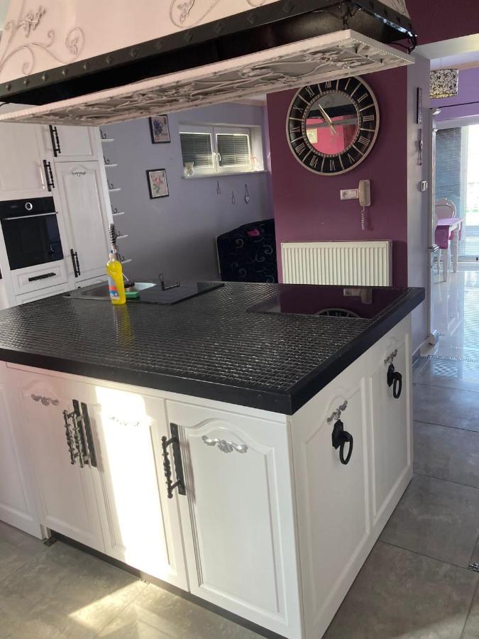 Apartmany Sabinovska Presov Ngoại thất bức ảnh