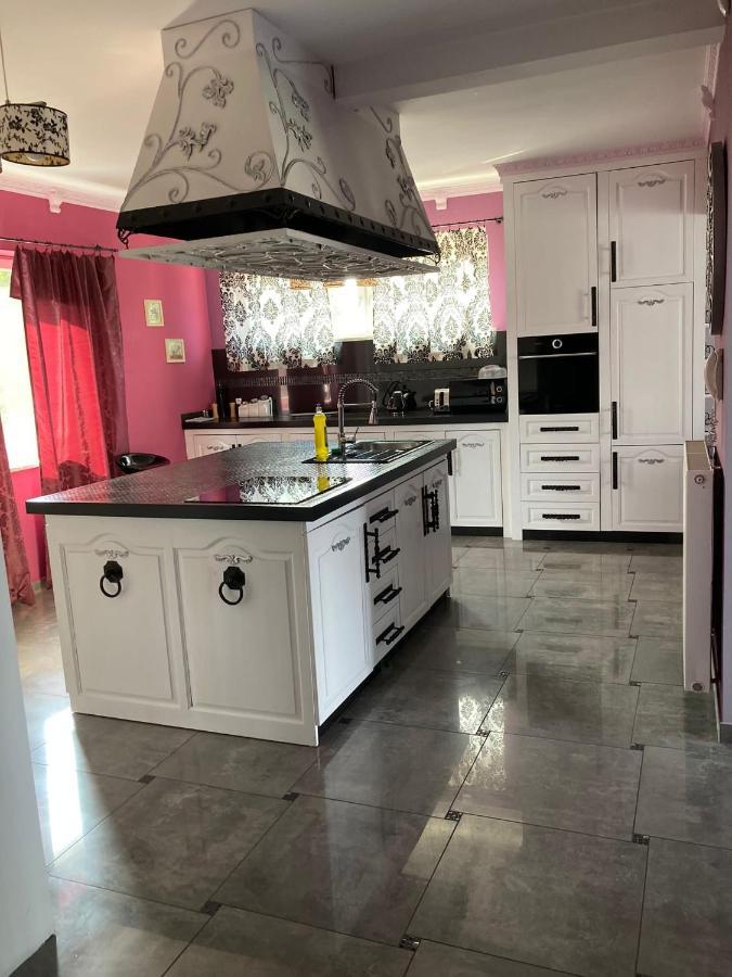 Apartmany Sabinovska Presov Ngoại thất bức ảnh